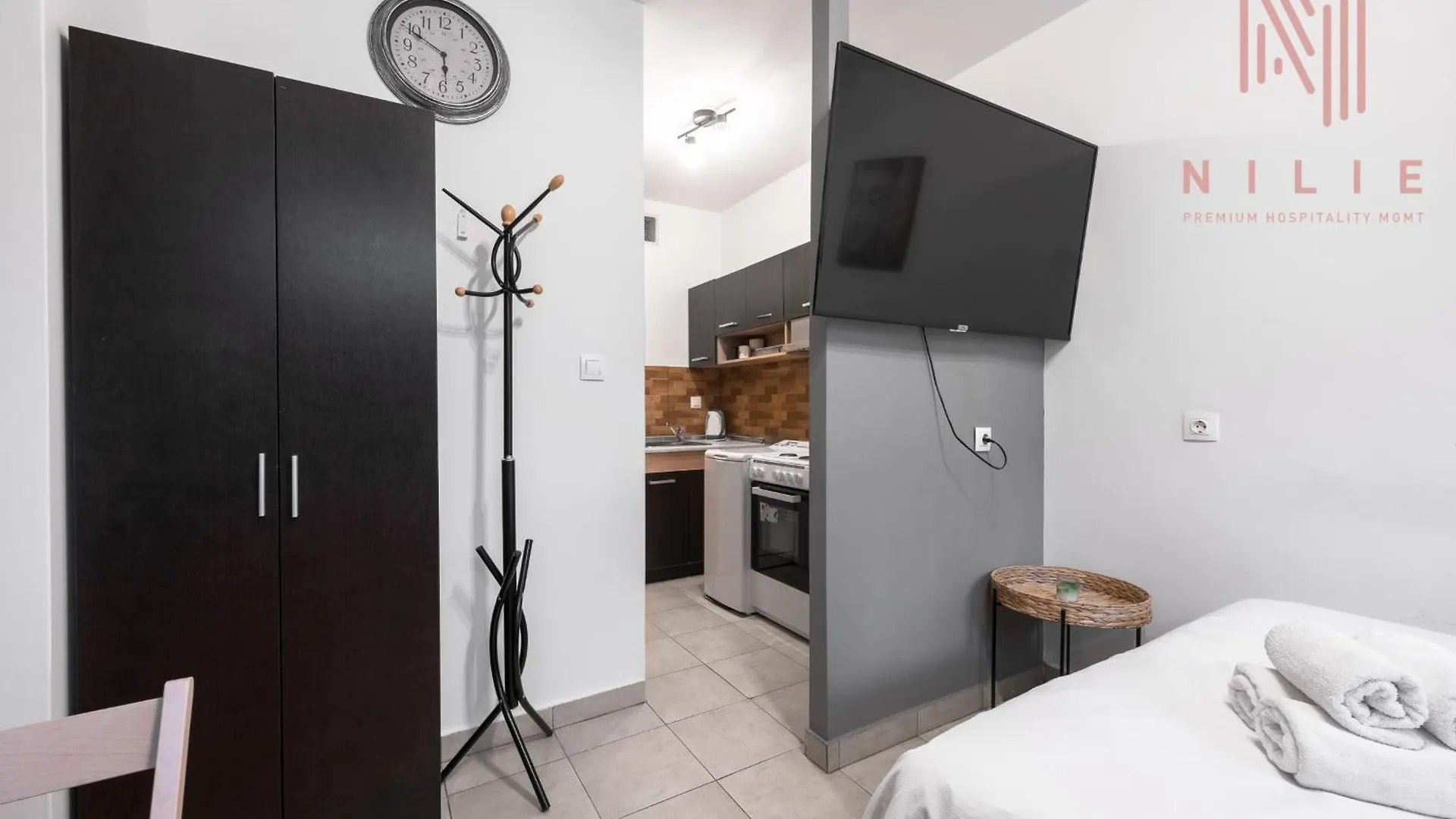 Iris Studio Center Θεσσαλονίκη 0*,  Ελλάδα